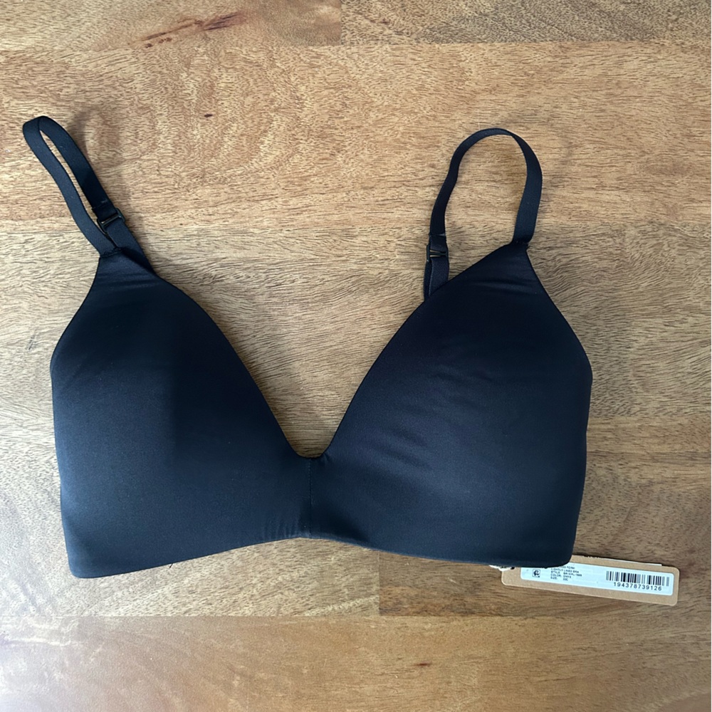 SKIMS Wireless Form Lightly Lined Bra Onyx